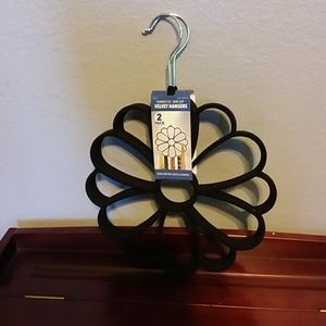 2 pack velvet hangers